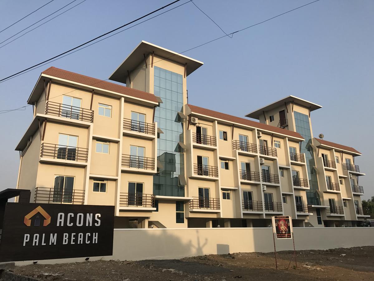 Acons Palm Beach Alībāg Exterior photo